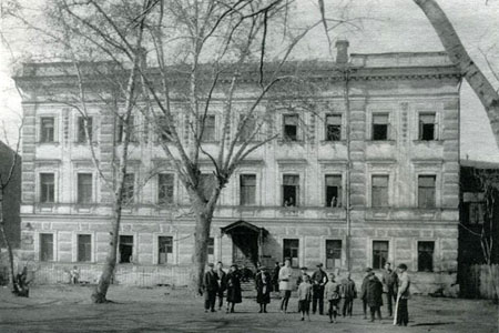 Школа №30. 1920. Бывшая женская гимназия Л.Ф.Ржевской